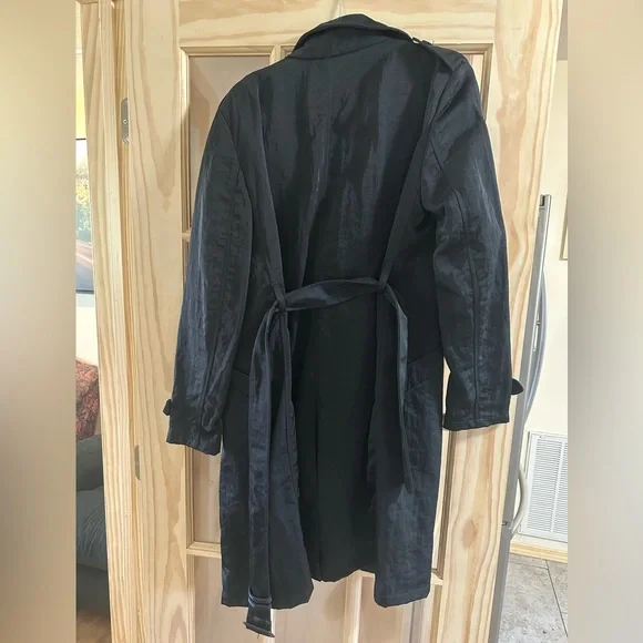 Prada Classic Black Trench Coat - Picture 7 of 12